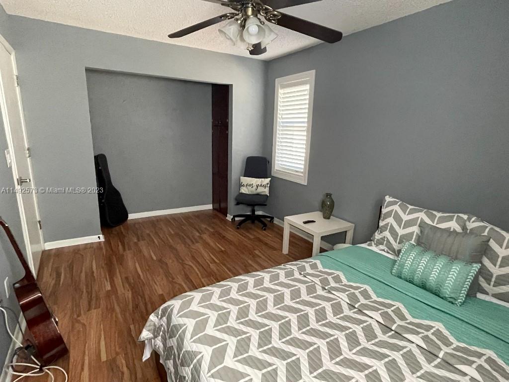 WEITZER SHAUNA MEADOWS SE - Residential
