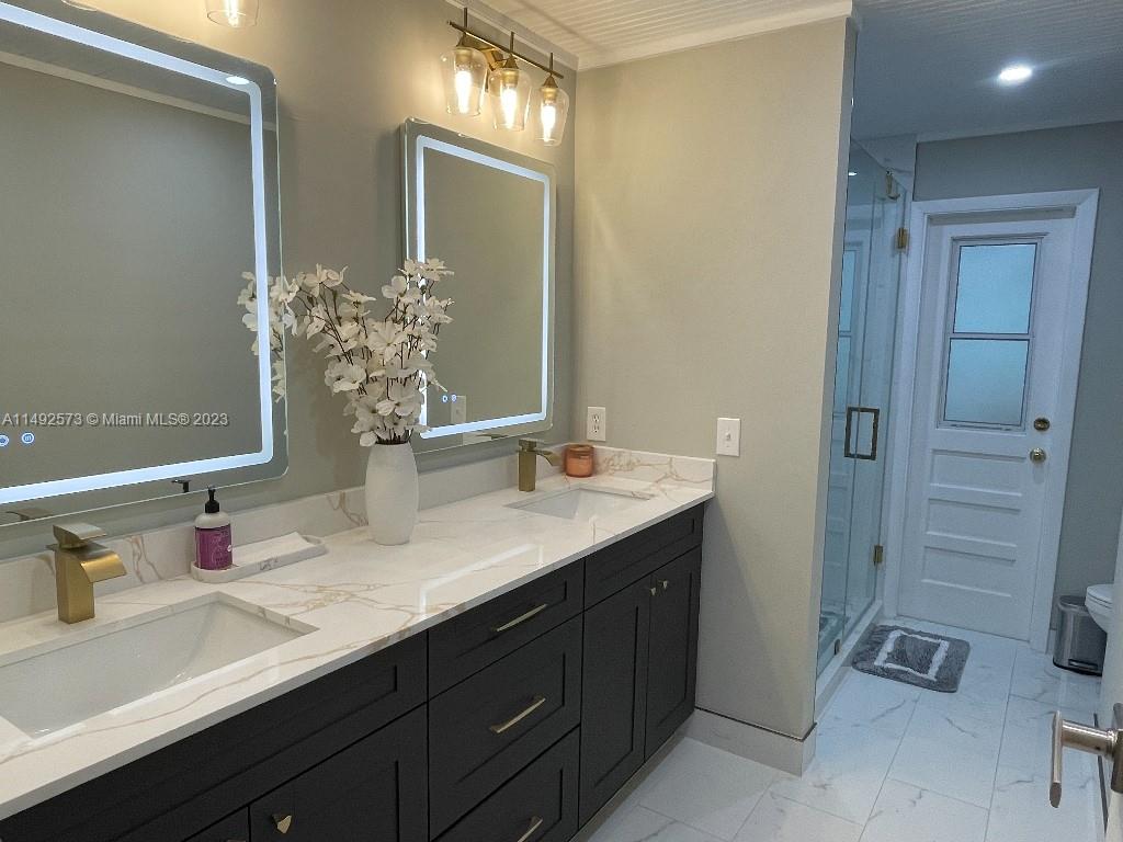 WEITZER SHAUNA MEADOWS SE - Residential