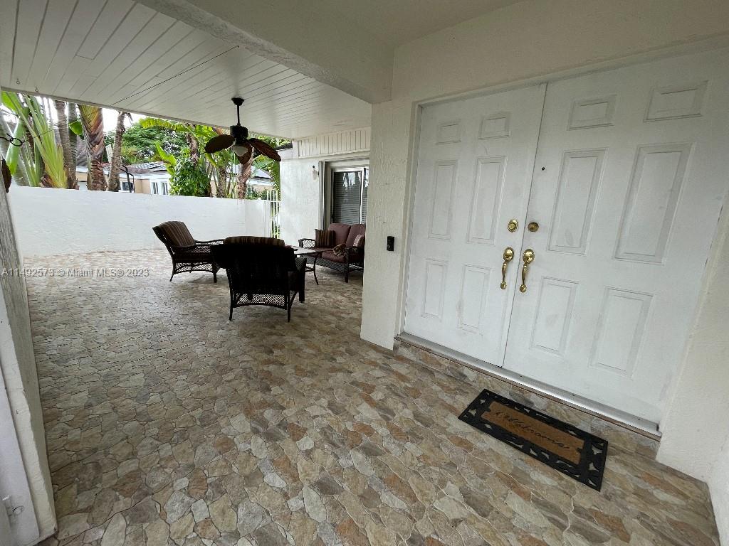 WEITZER SHAUNA MEADOWS SE - Residential