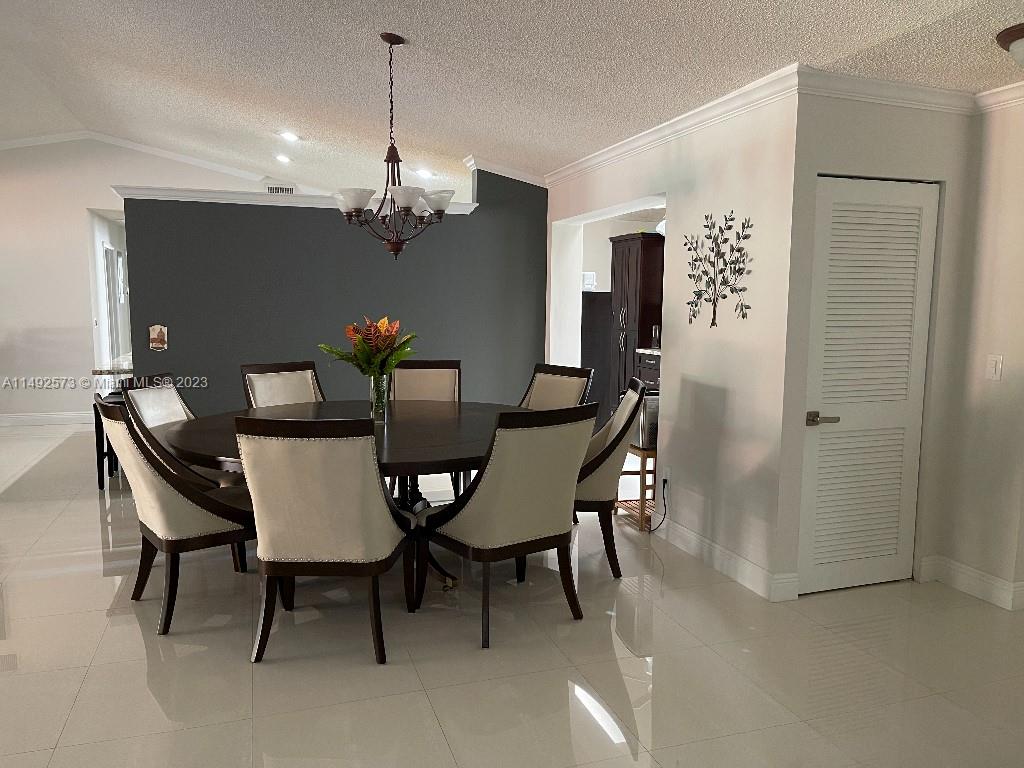 WEITZER SHAUNA MEADOWS SE - Residential