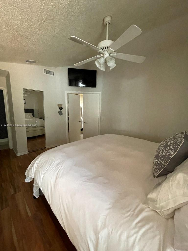 WEITZER SHAUNA MEADOWS SE - Residential