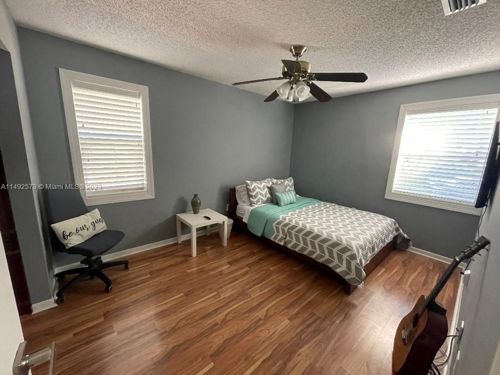 WEITZER SHAUNA MEADOWS SE - Residential