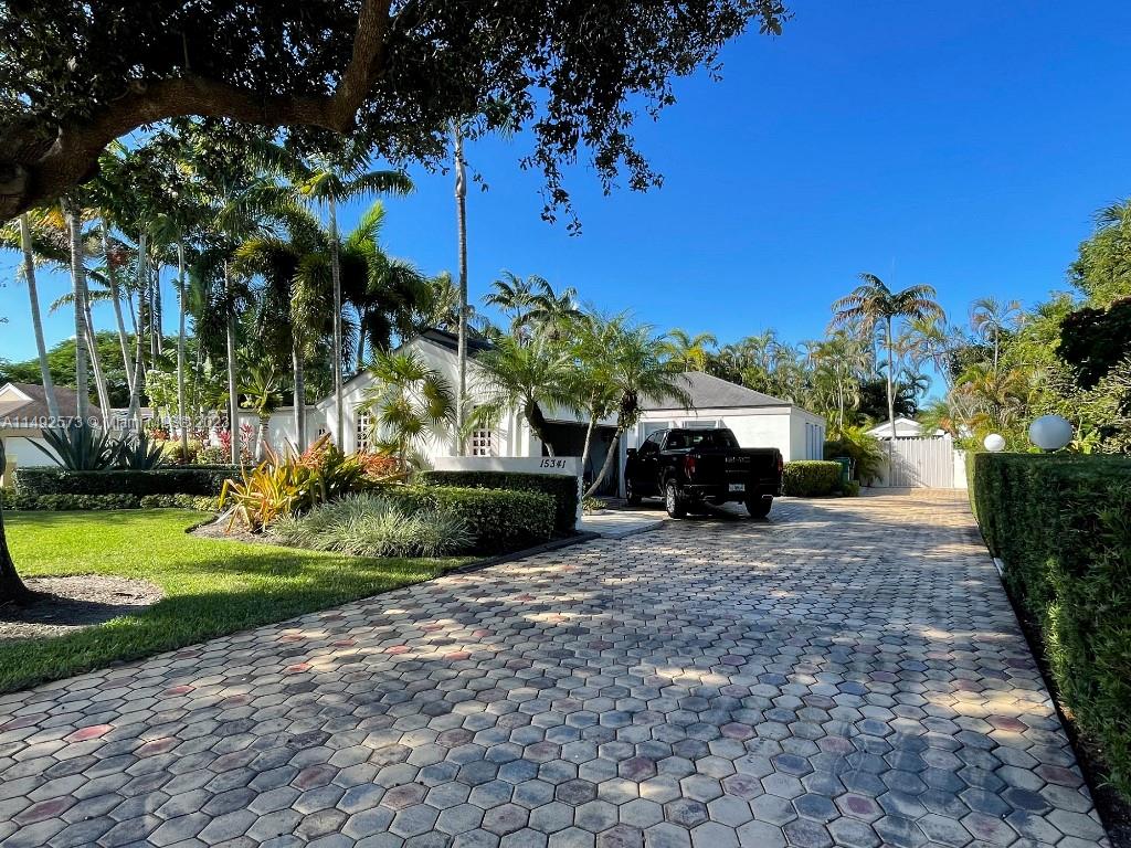 WEITZER SHAUNA MEADOWS SE - Residential