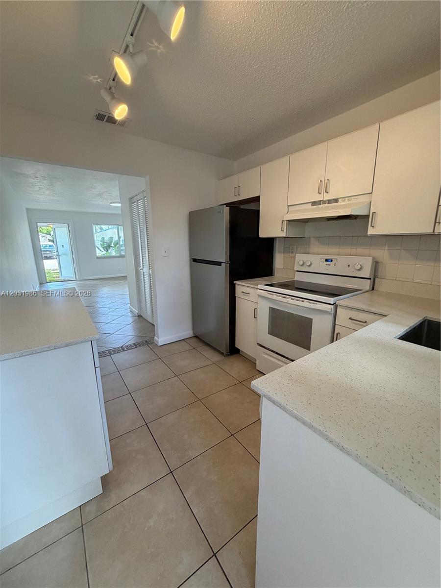 OSCEOLA PARK - Residential Lease