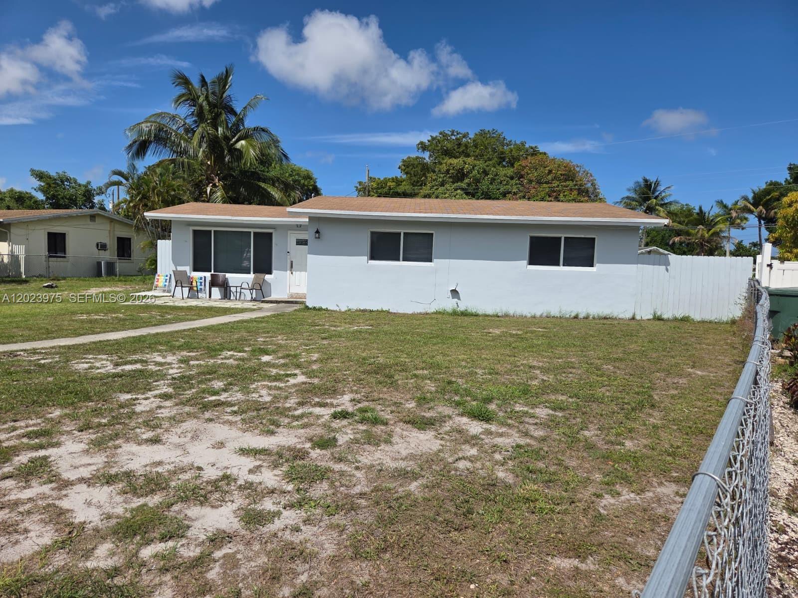 Amazing home for sale in the heart of Fort Lauderdale, 3 bedrooms, 2 bathrooms, extra large back yard, new fence, etc.