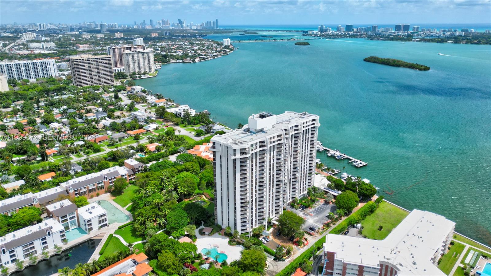 THE TOWERS OF QUAYSIDE CO - Residential