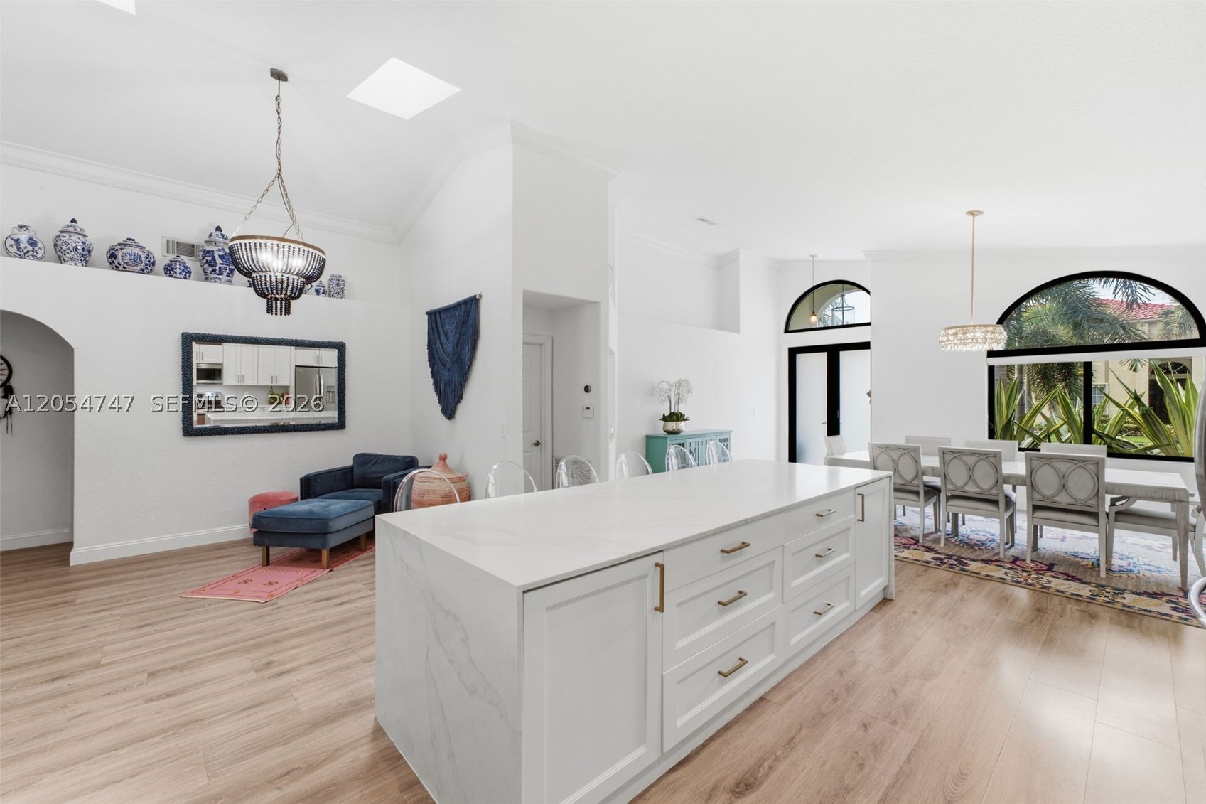 HOLLYWOOD LAKES COUNTRY C - Residential