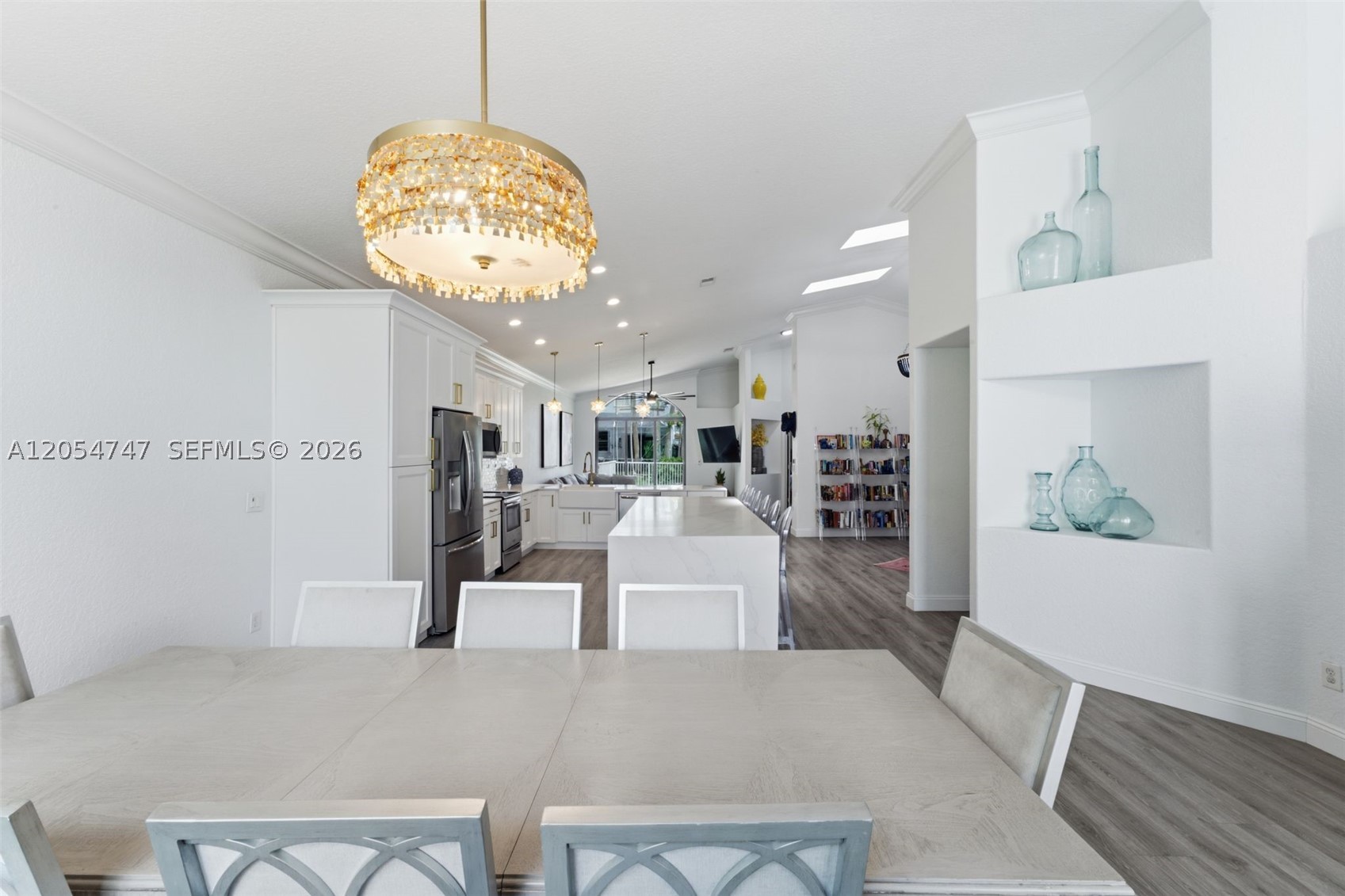 HOLLYWOOD LAKES COUNTRY C - Residential