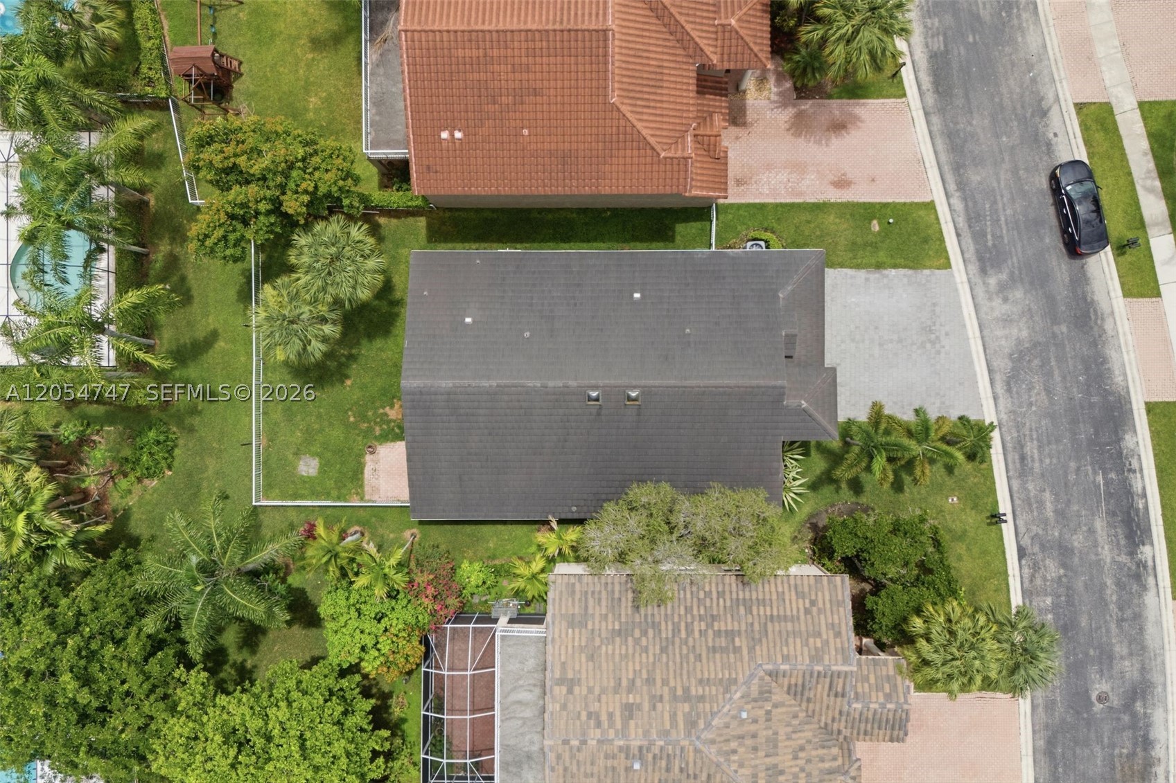 HOLLYWOOD LAKES COUNTRY C - Residential