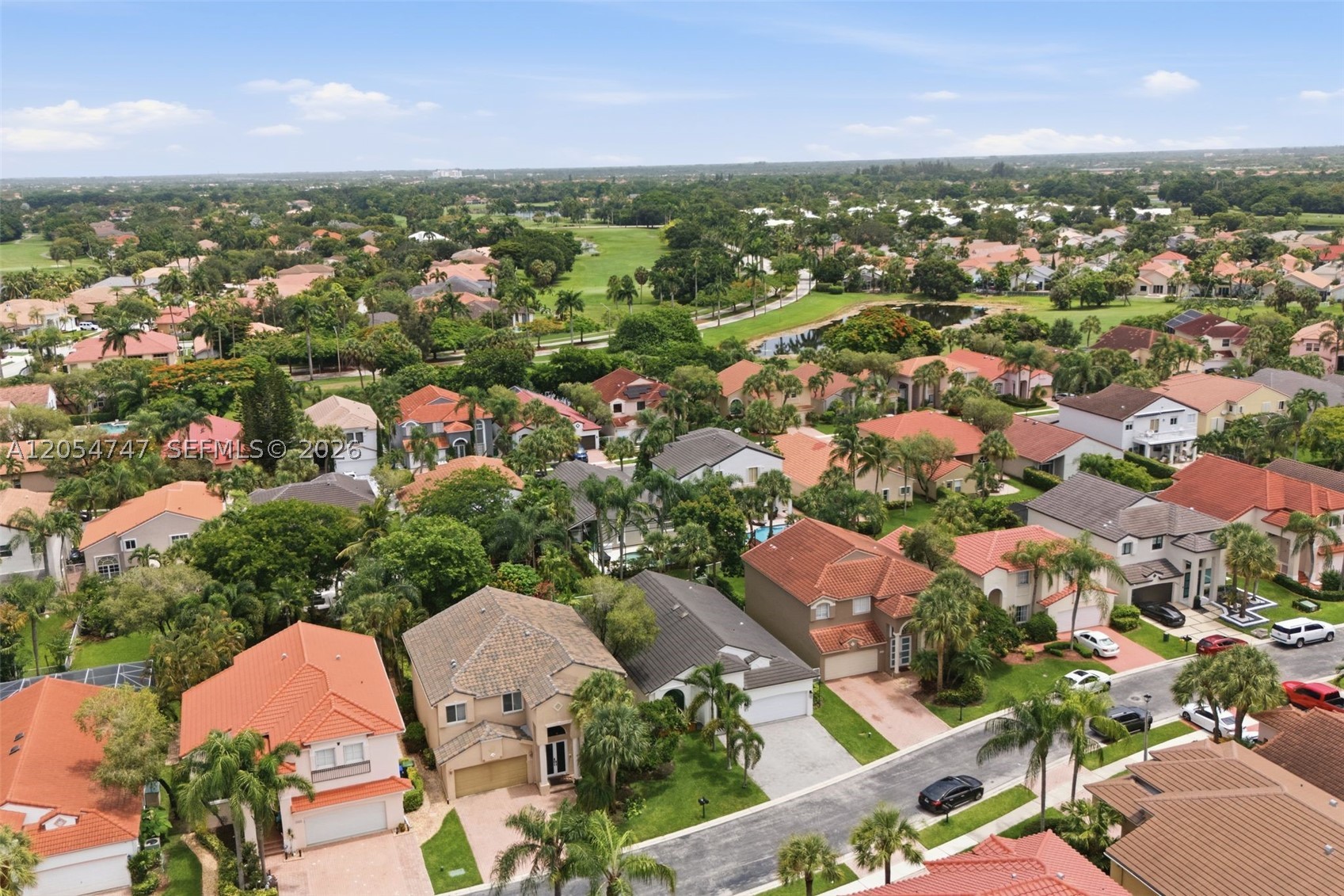 HOLLYWOOD LAKES COUNTRY C - Residential
