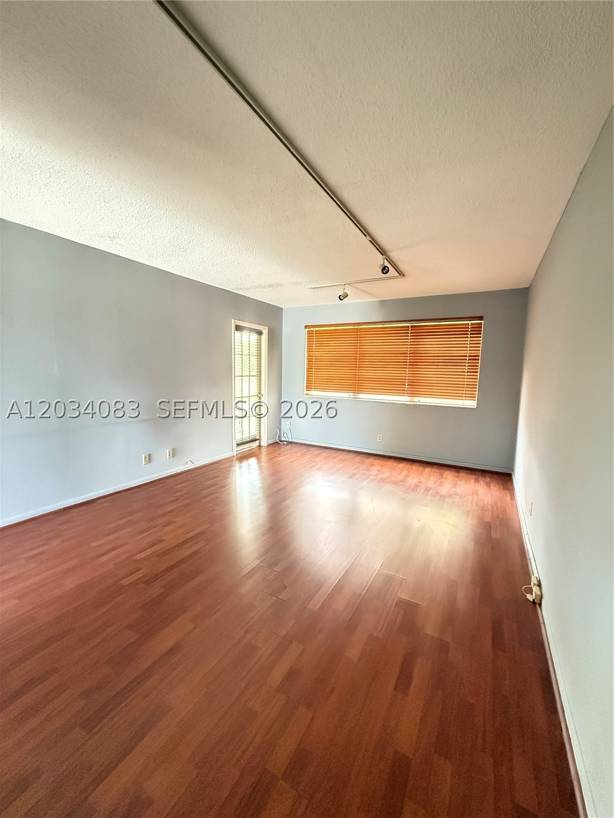 SHERIDAN LAKES CONDO APTS - Residential