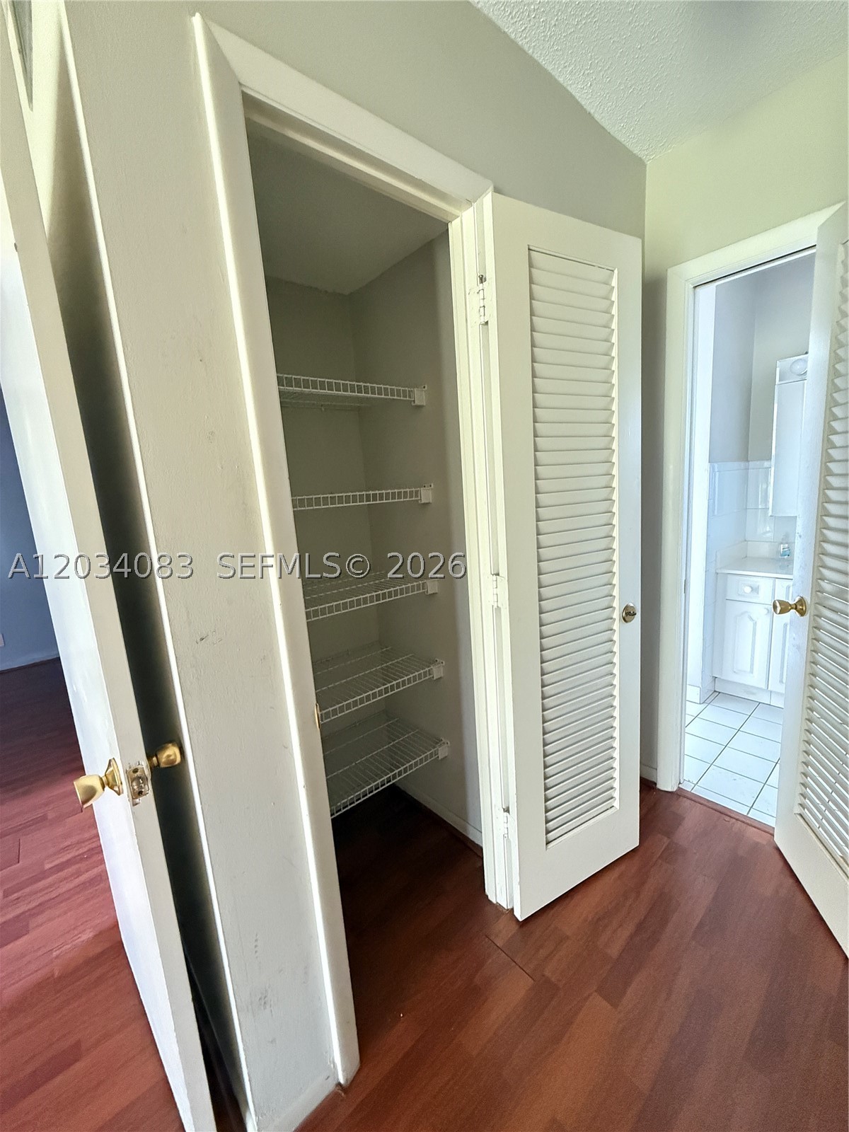SHERIDAN LAKES CONDO APTS - Residential