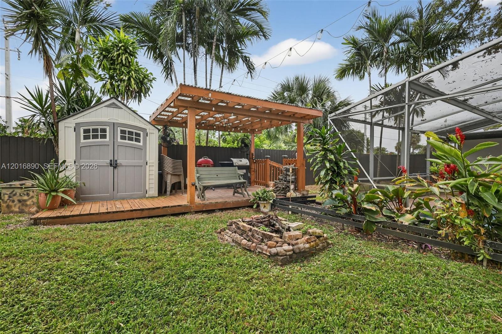 HIGHLAND OAKS - Residential
