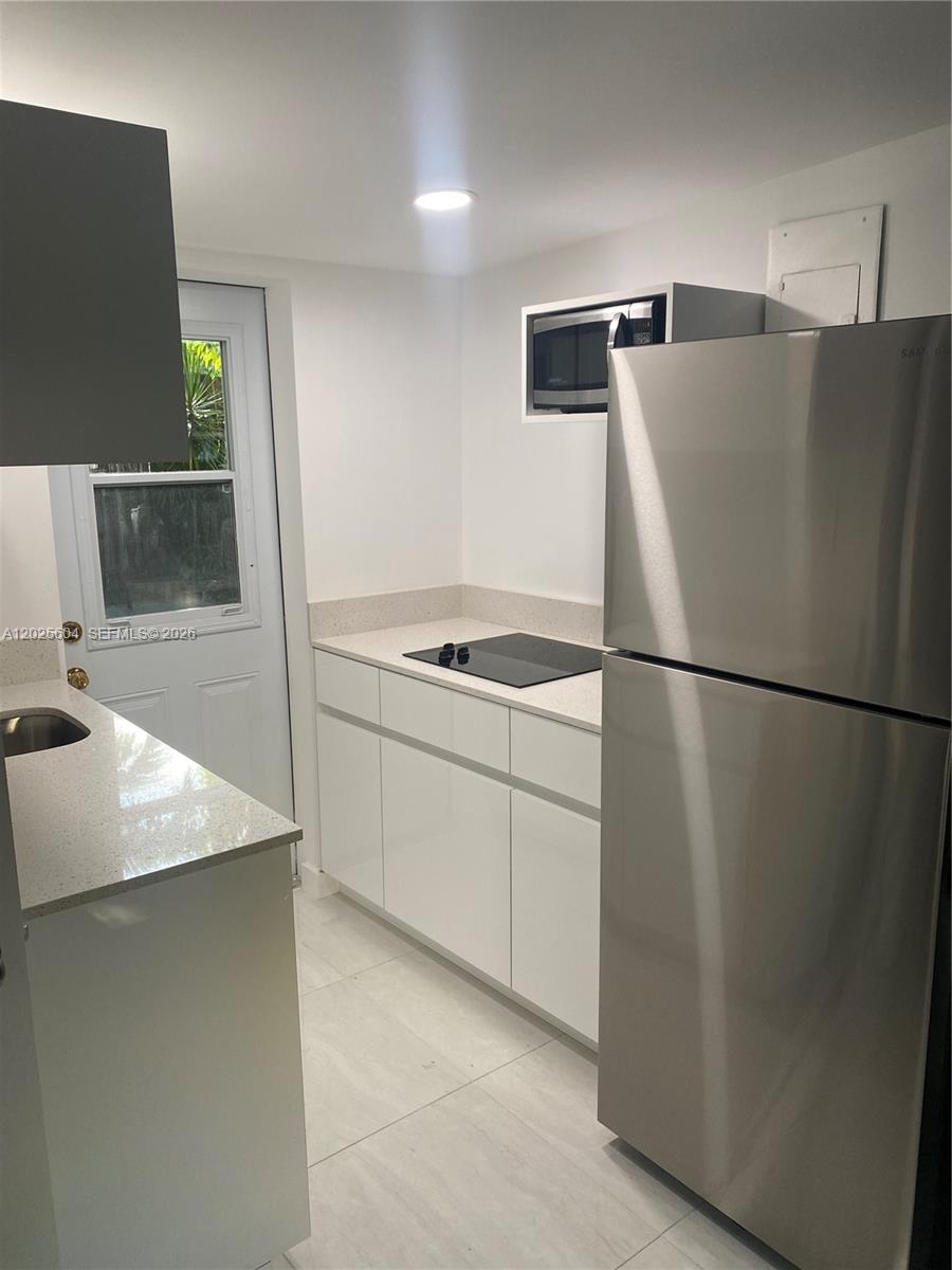 PALM VIEW SUB - Residential Lease