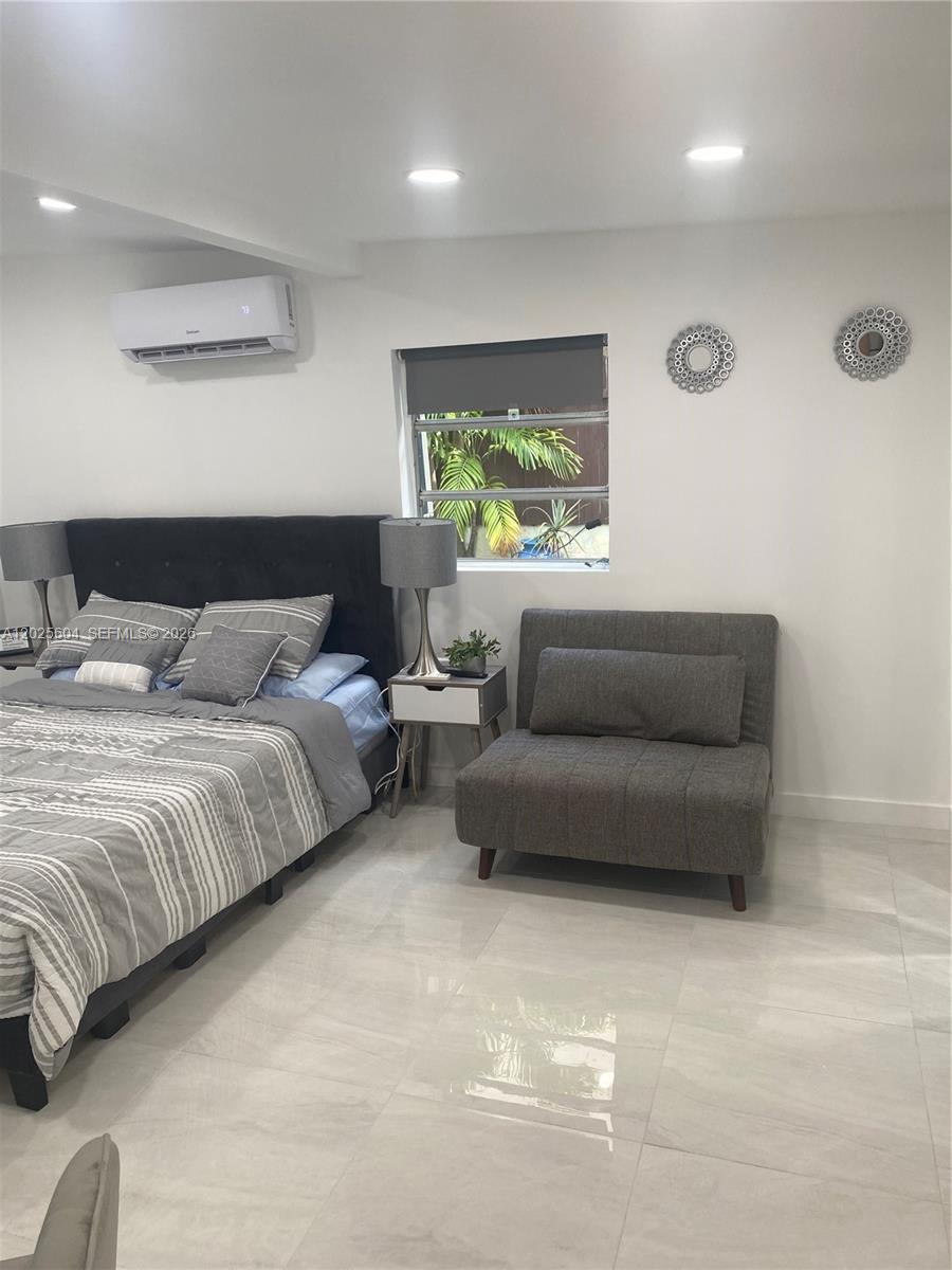 PALM VIEW SUB - Residential Lease