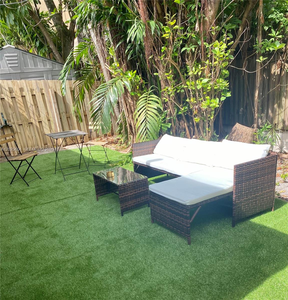 PALM VIEW SUB - Residential Lease