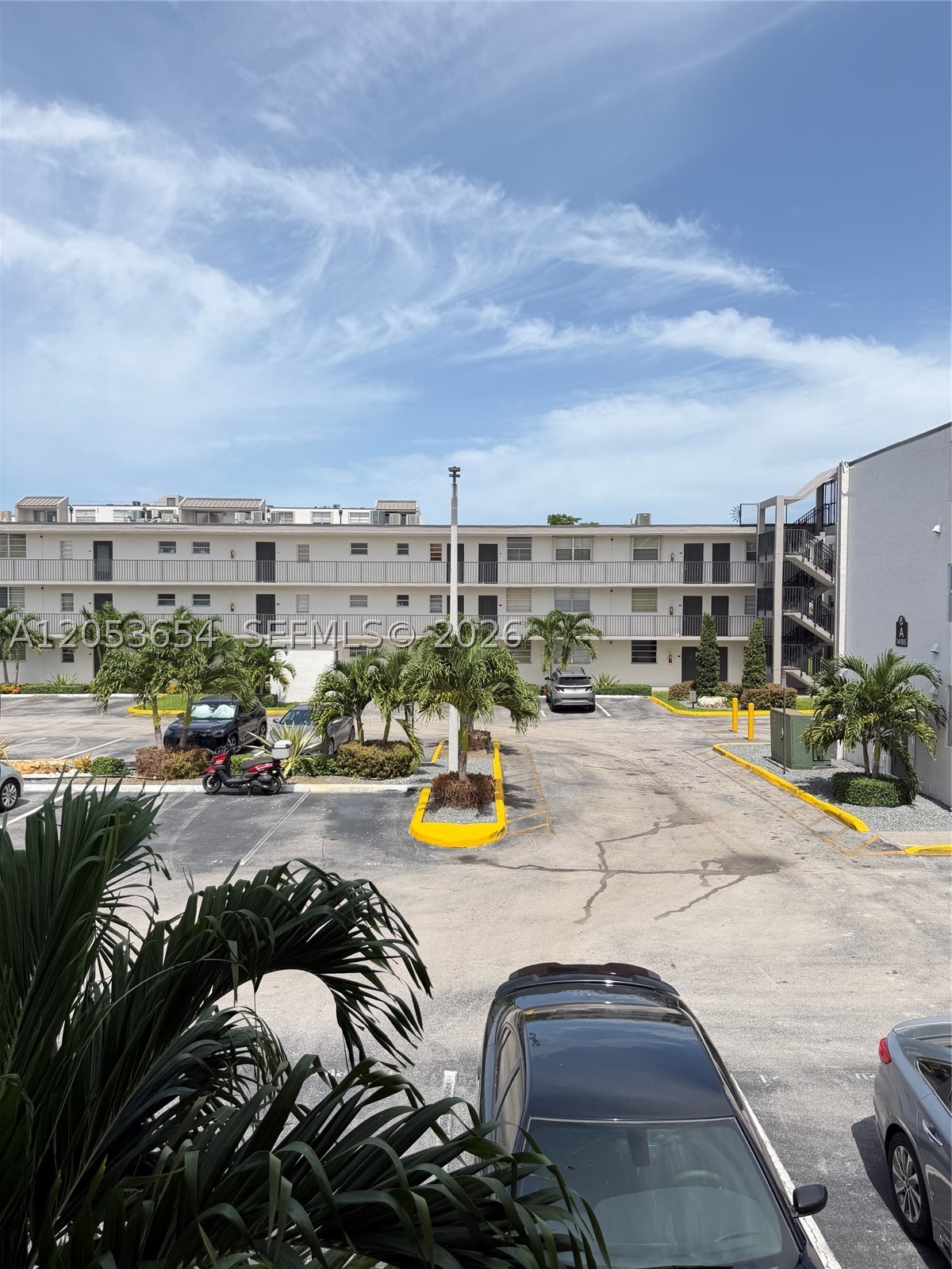 EL CONQUISTADOR SOUTH CON - Residential Lease