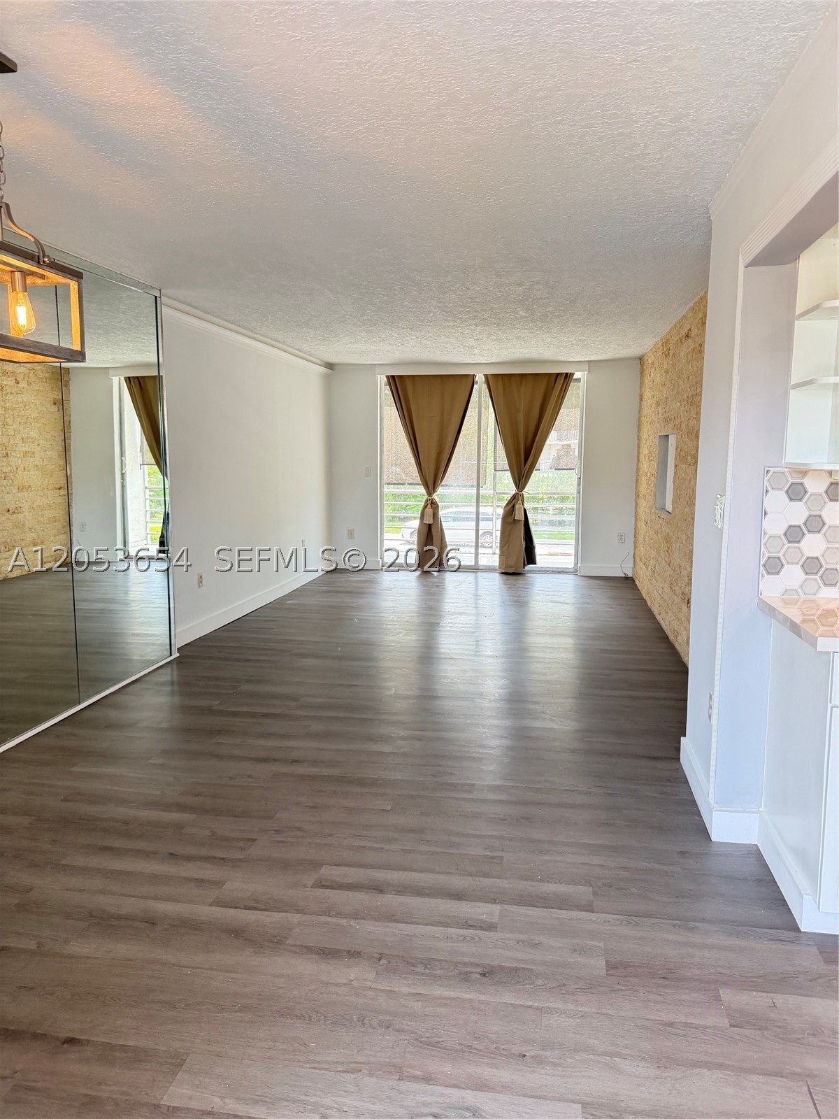EL CONQUISTADOR SOUTH CON - Residential Lease