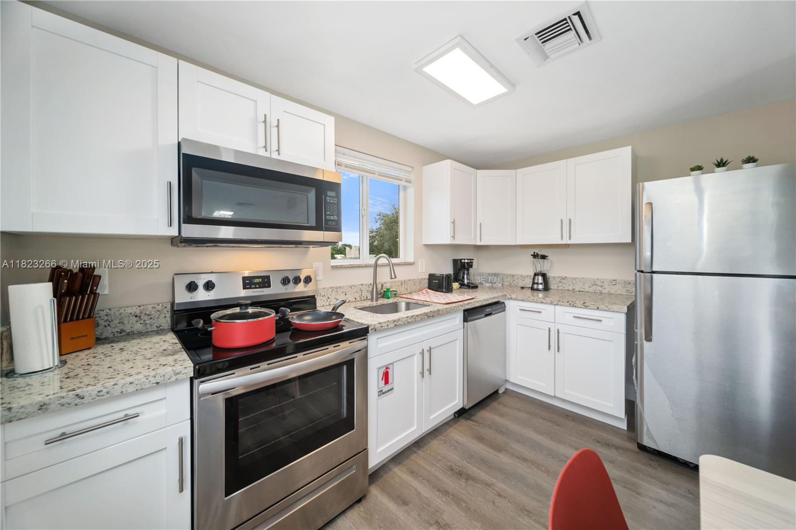 HOLLYWOOD PARK - Residential Income