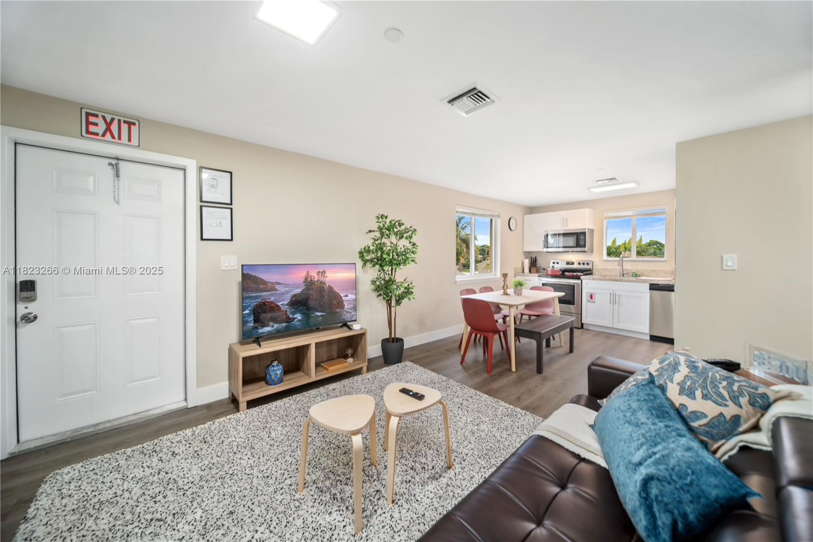 HOLLYWOOD PARK - Residential Income