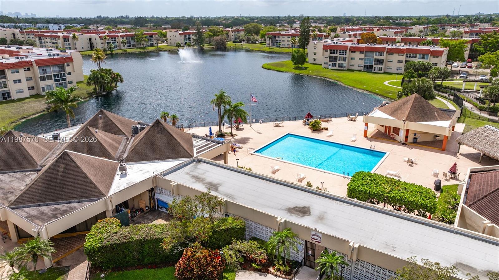 SUNRISE LAKES 17 CONDO - Residential