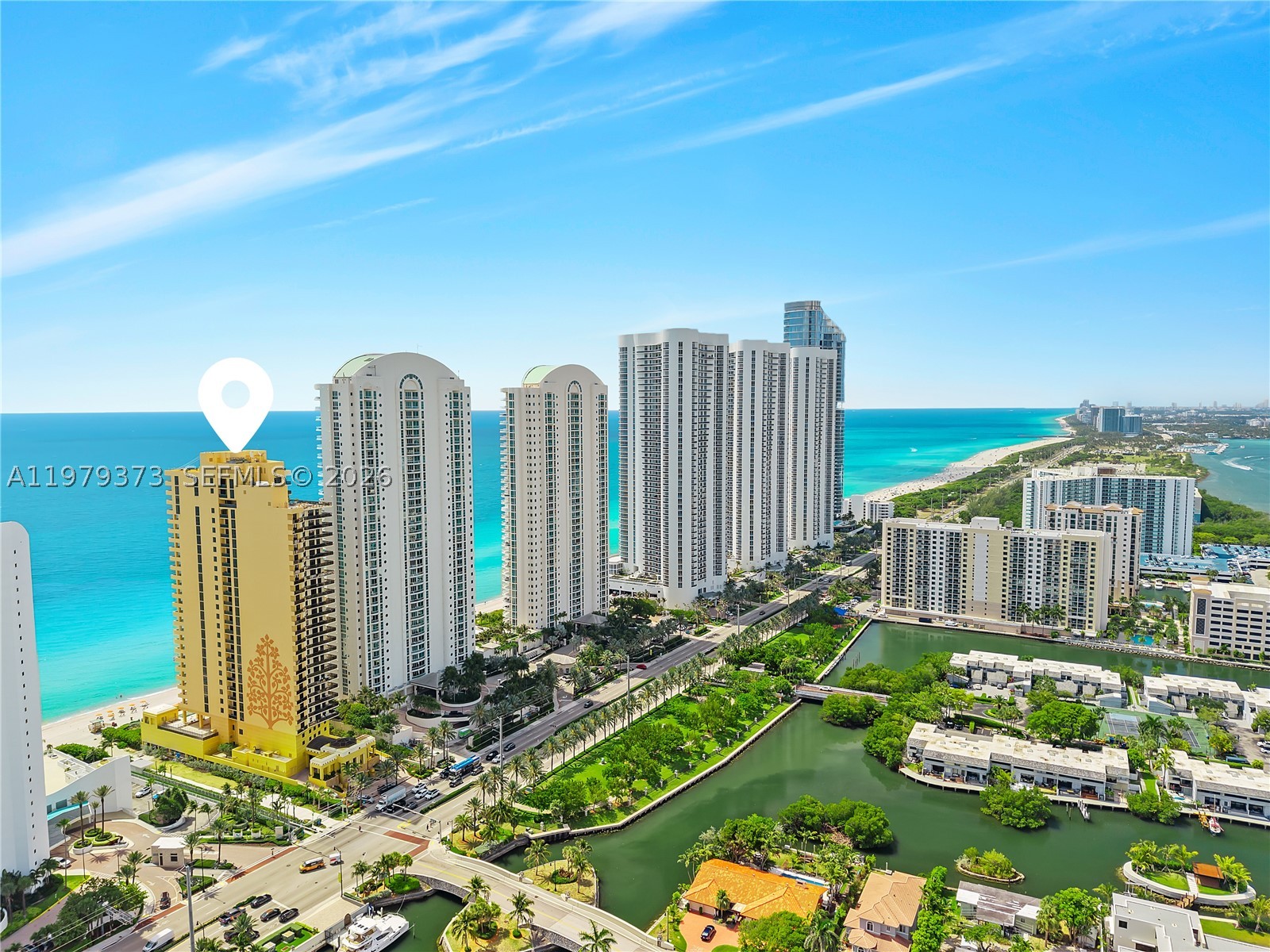 SAYAN CONDO - Residential