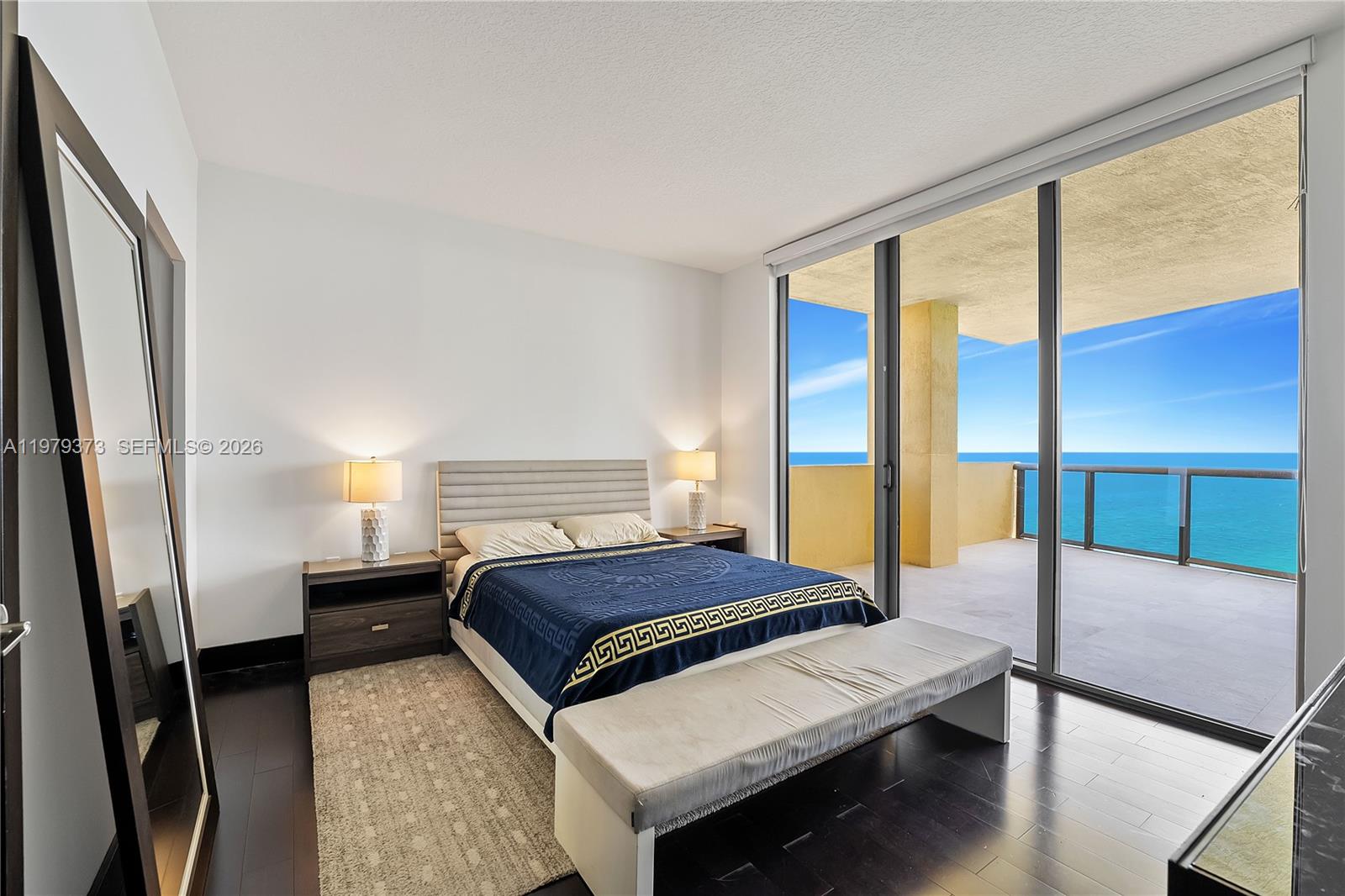 SAYAN CONDO - Residential