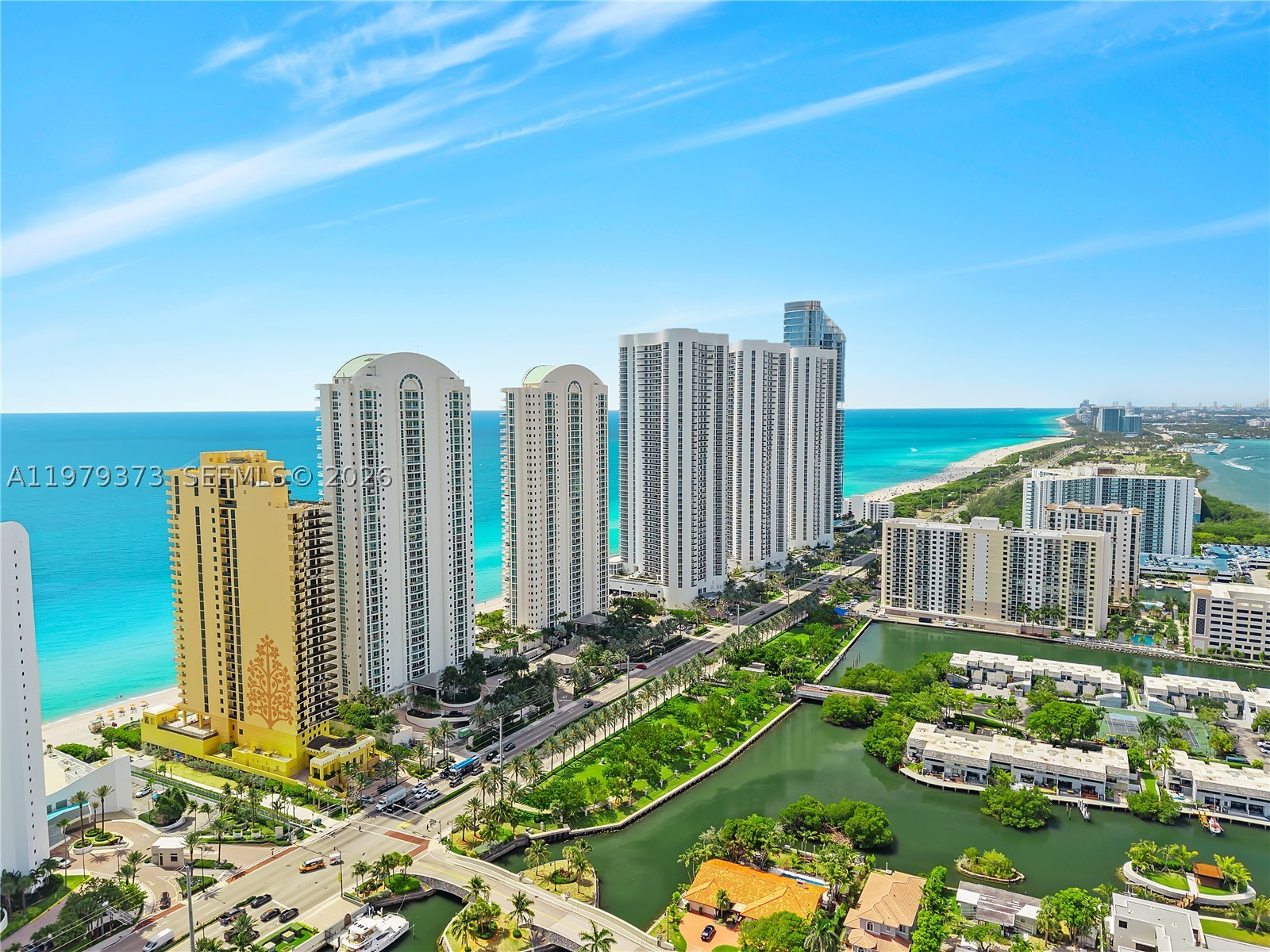 SAYAN CONDO - Residential