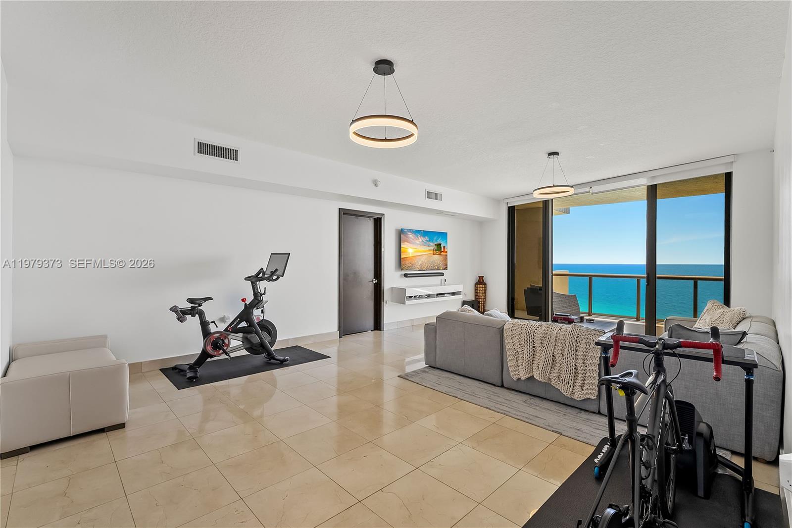 SAYAN CONDO - Residential