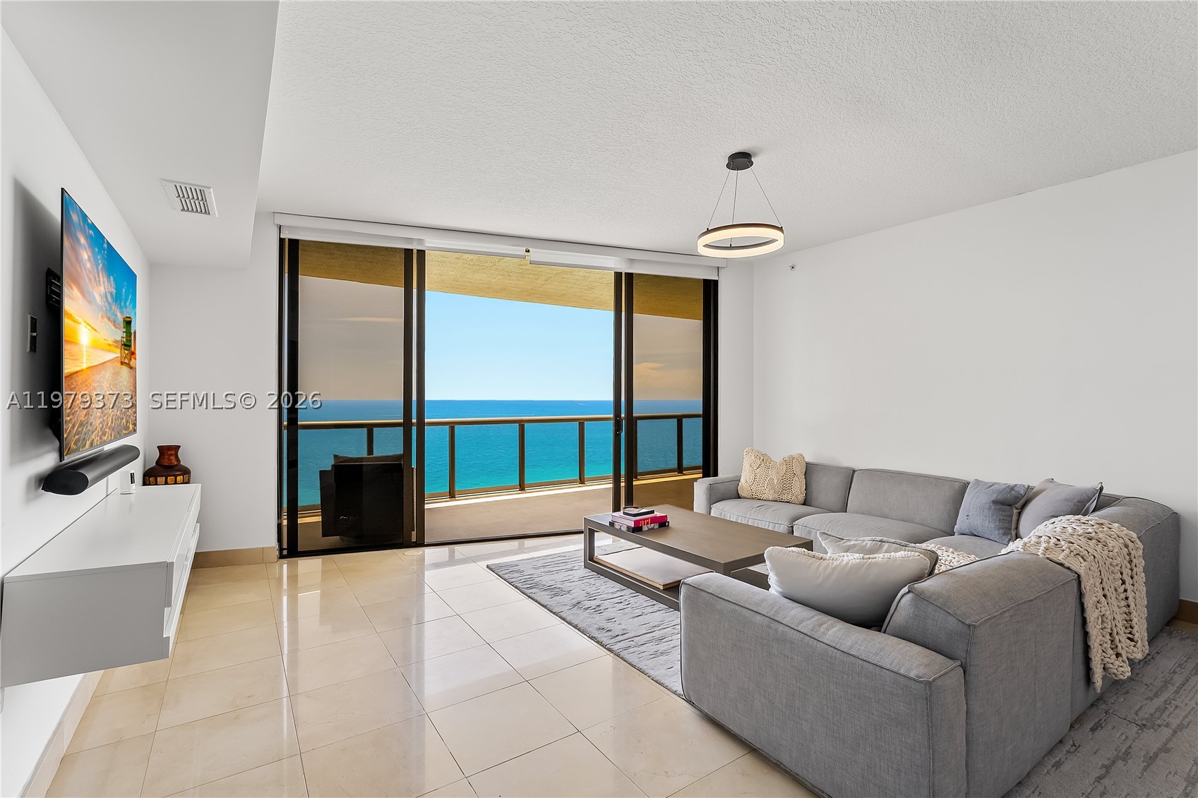 SAYAN CONDO - Residential