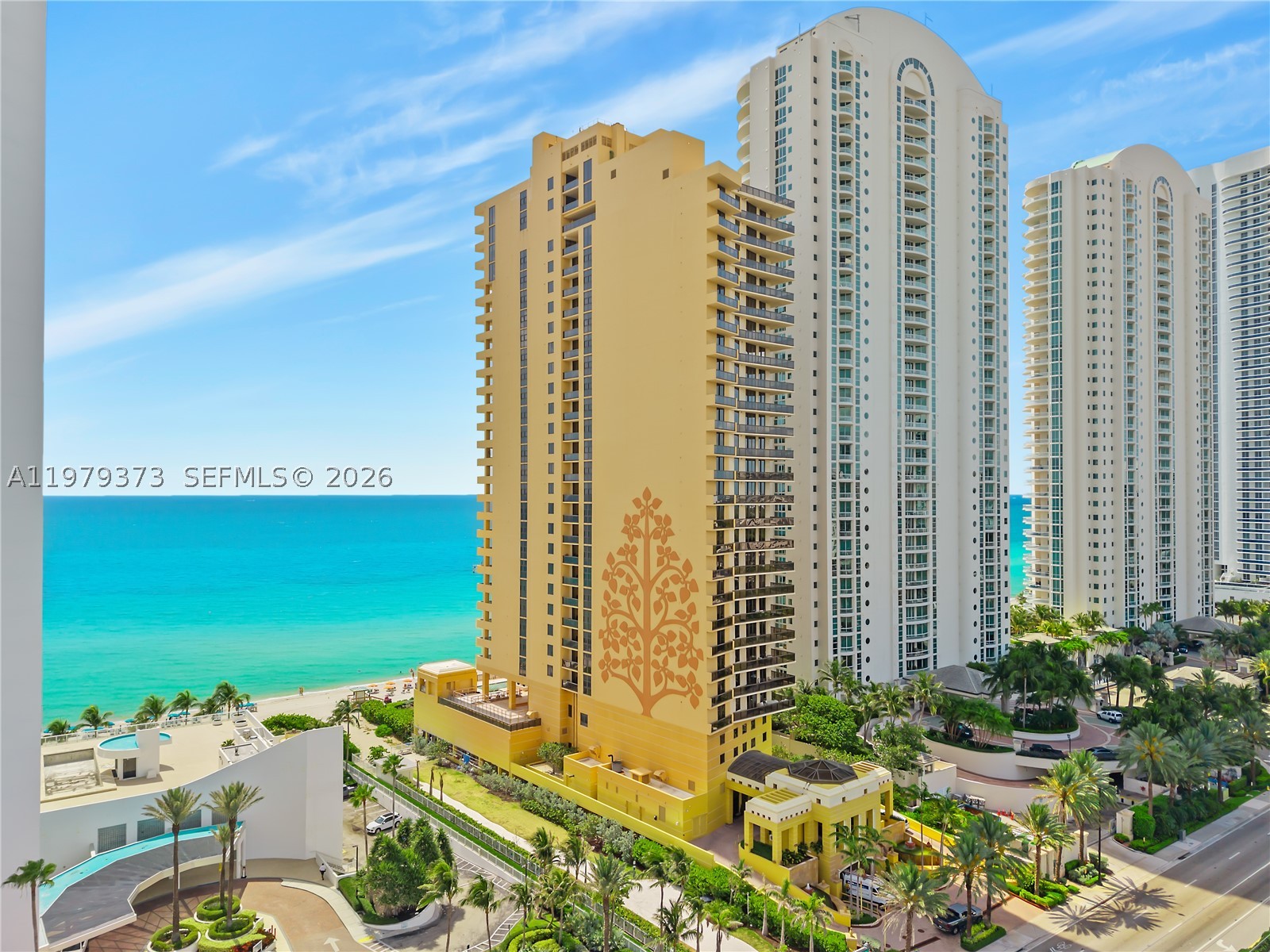SAYAN CONDO - Residential