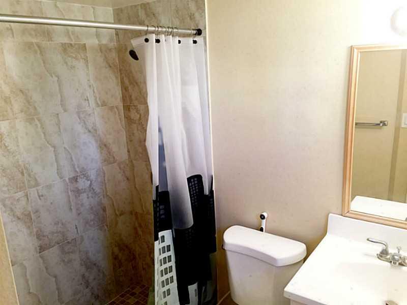 PLAZA OF AMERICAS CONDO P - Residential Lease