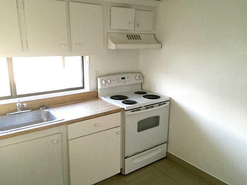 PLAZA OF AMERICAS CONDO P - Residential Lease