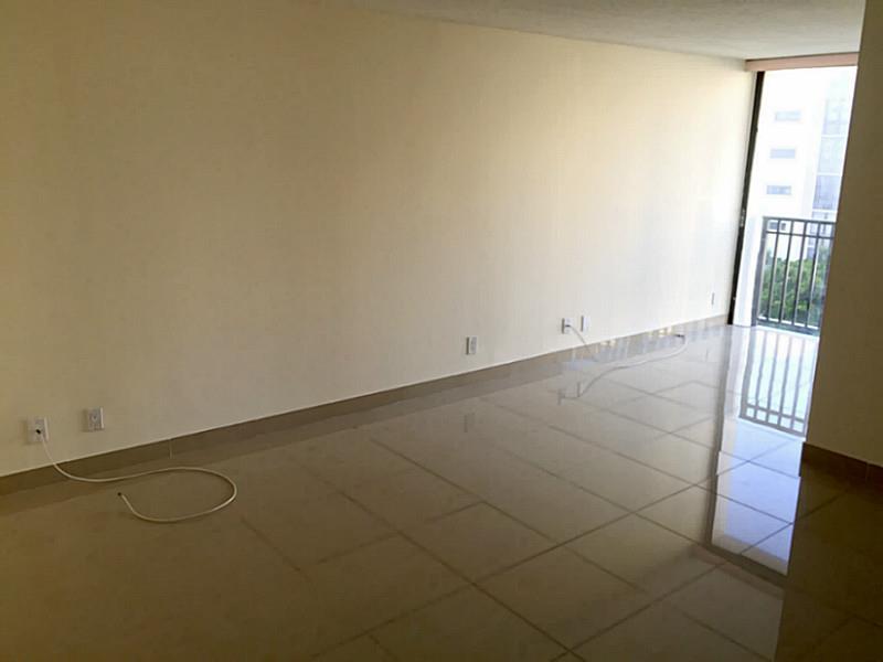 PLAZA OF AMERICAS CONDO P - Residential Lease