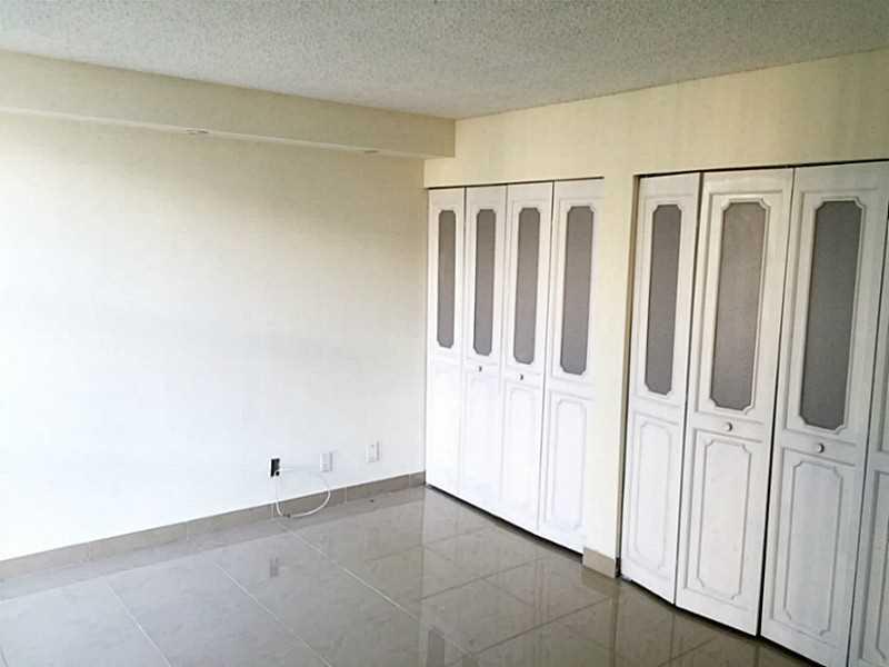 PLAZA OF AMERICAS CONDO P - Residential Lease