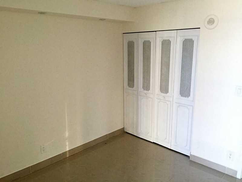 PLAZA OF AMERICAS CONDO P - Residential Lease