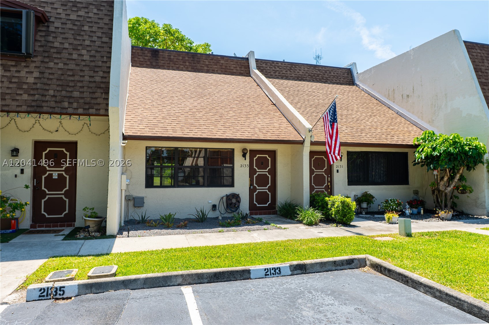 SANDPIPER POINT - Residential