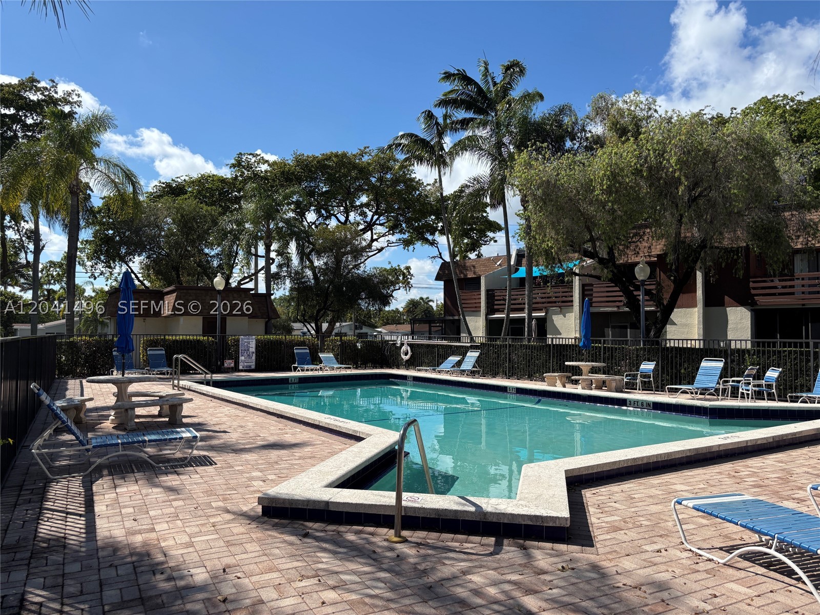 SANDPIPER POINT - Residential