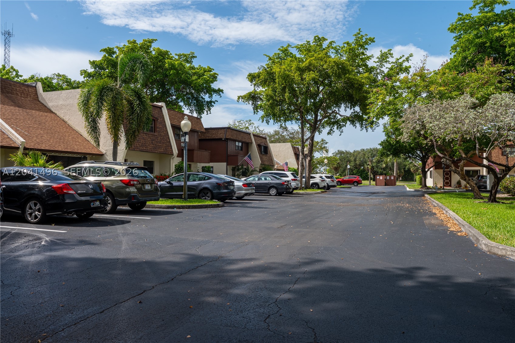 SANDPIPER POINT - Residential