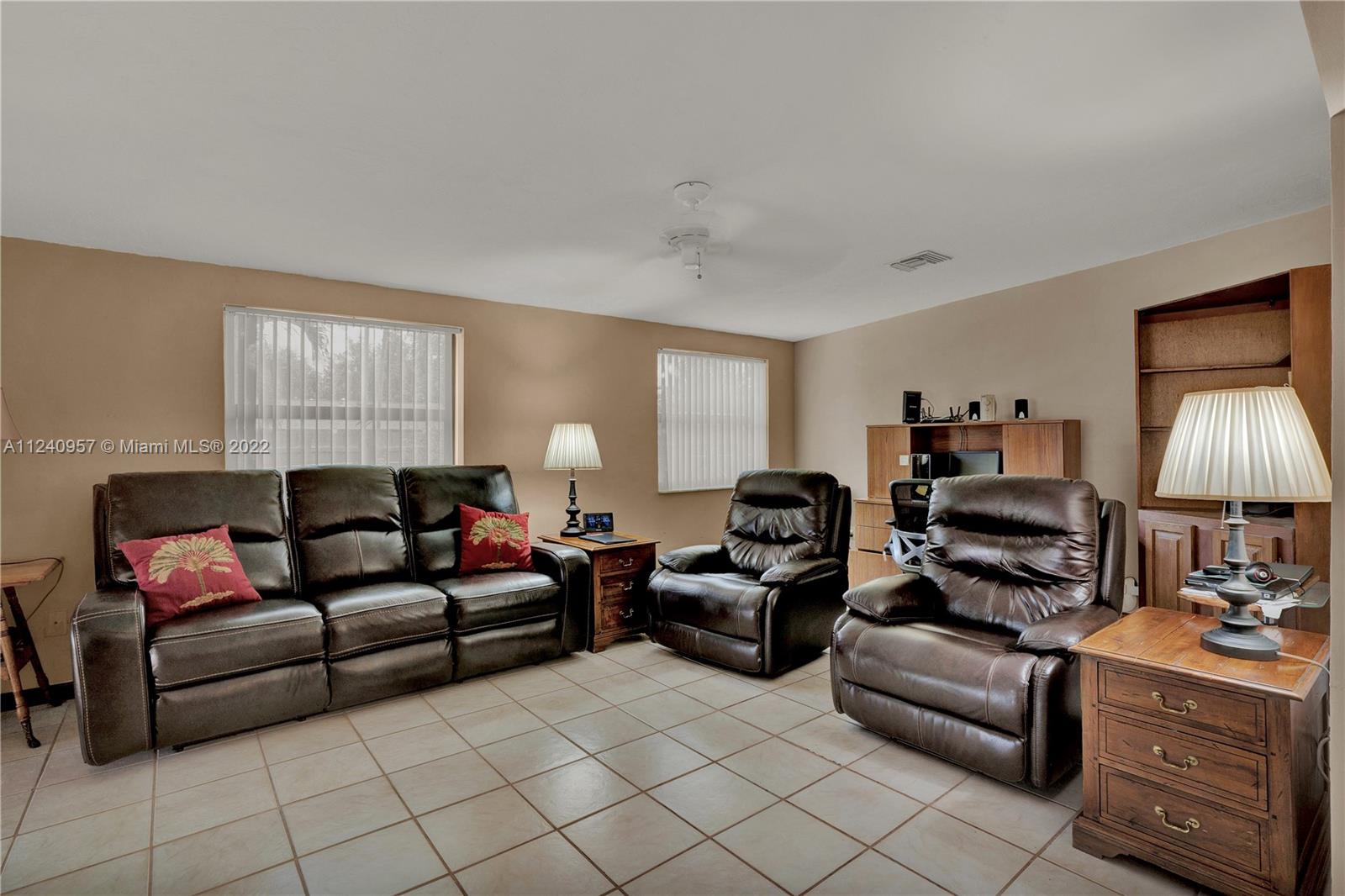PINE SHORE SEC TWO - Residential