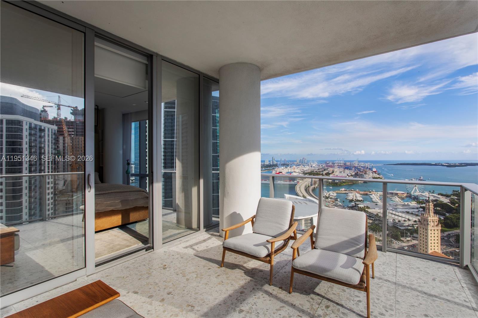 PARAMOUNT MIAMI WORLDCENT - Residential