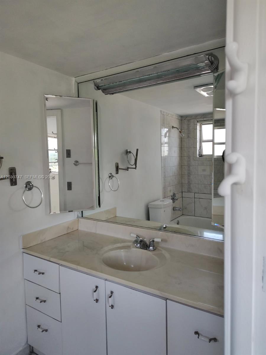 ELDORADO PLAZA WEST CONDO - Residential