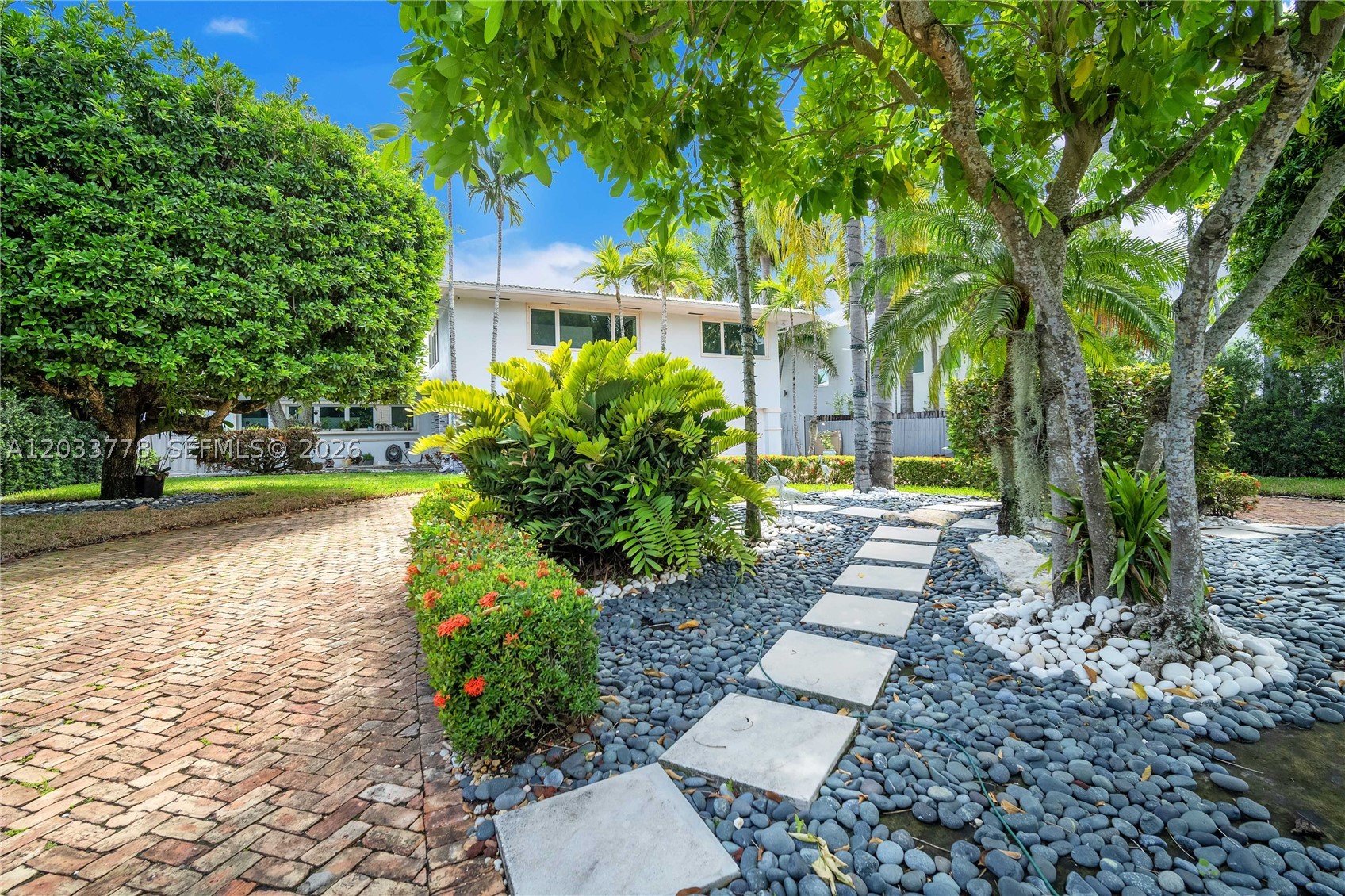ADEMAR PARK AMD PL - Residential Lease