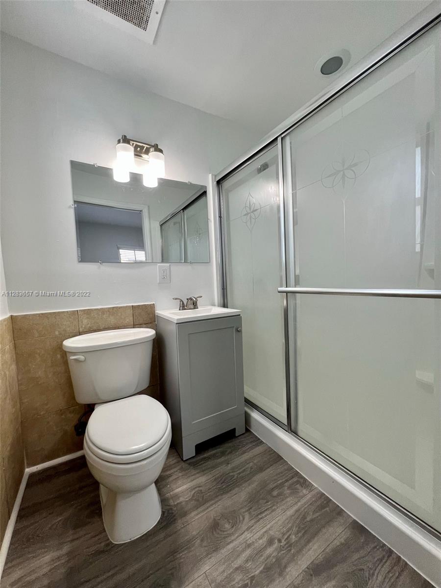 BEACH BAY SUB - Residential Lease