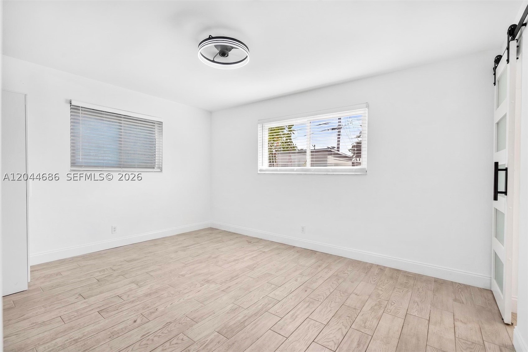 HOLLYWOOD HEIGHTS ADD SEC - Residential