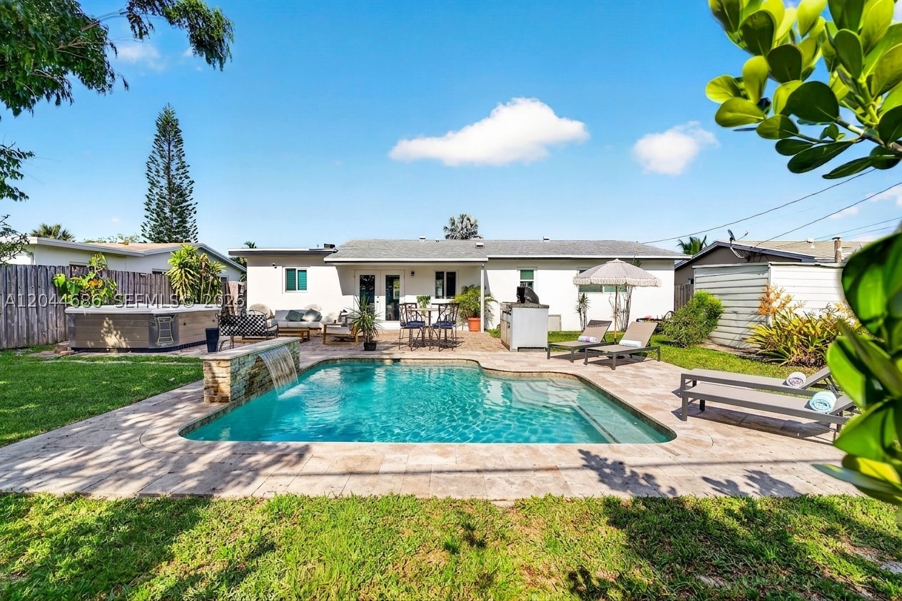 HOLLYWOOD HEIGHTS ADD SEC - Residential