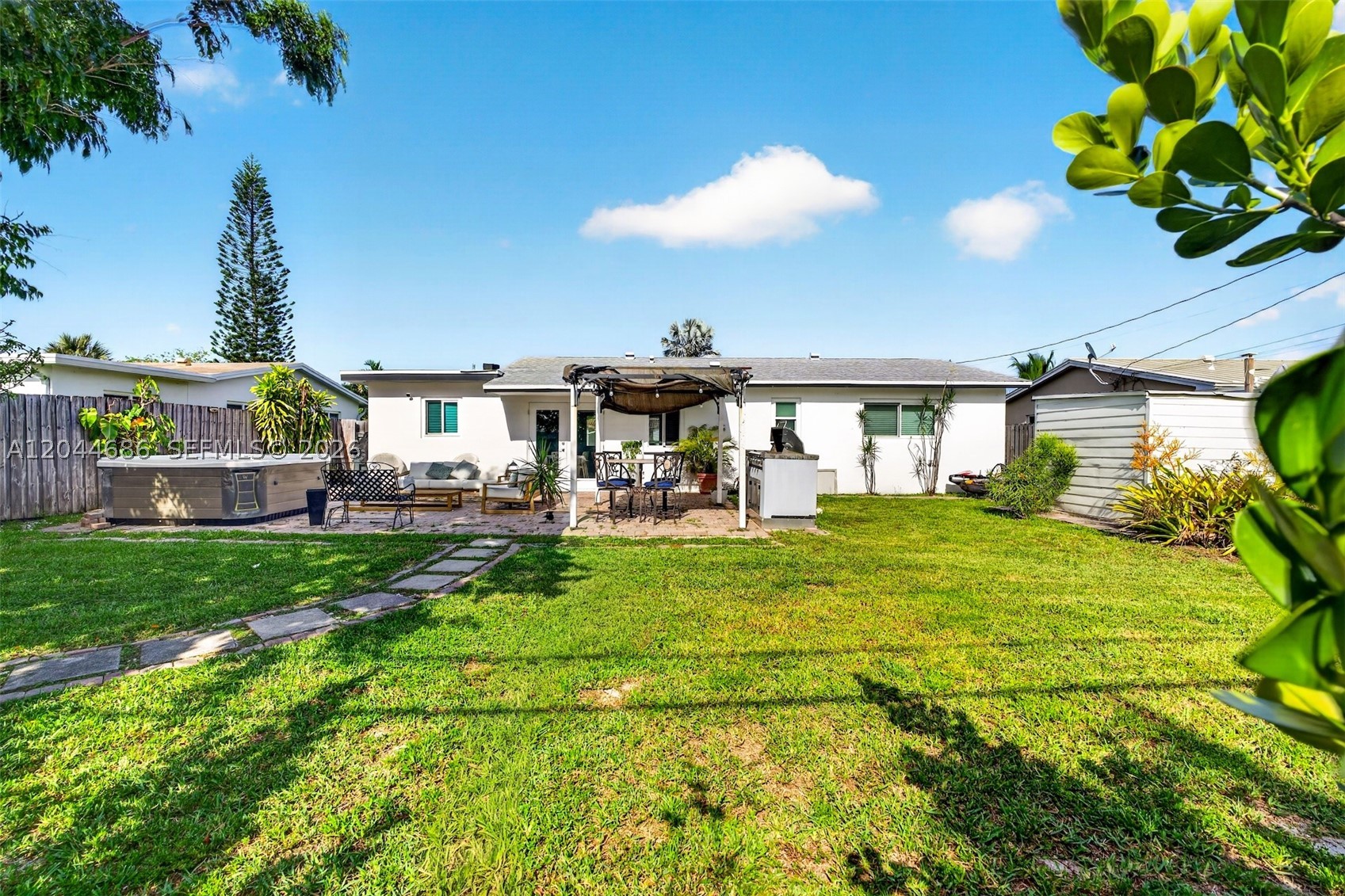 HOLLYWOOD HEIGHTS ADD SEC - Residential