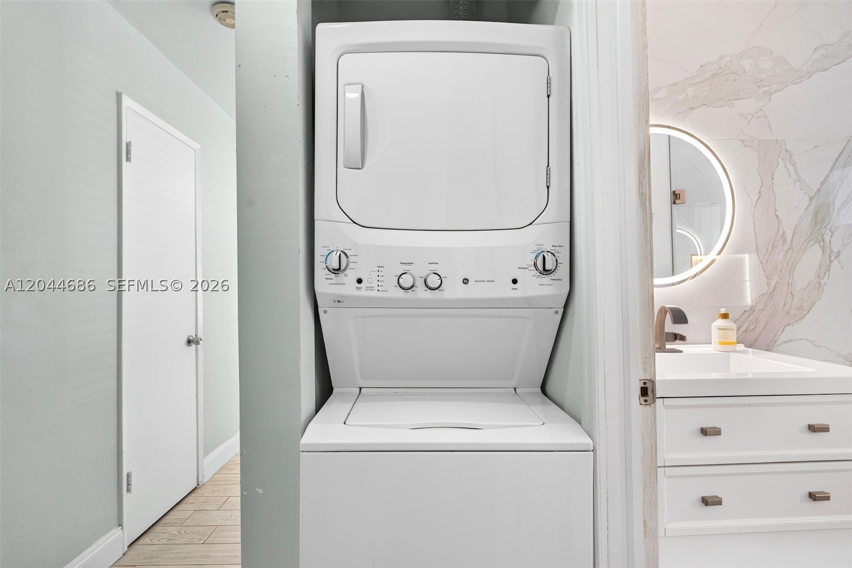 HOLLYWOOD HEIGHTS ADD SEC - Residential