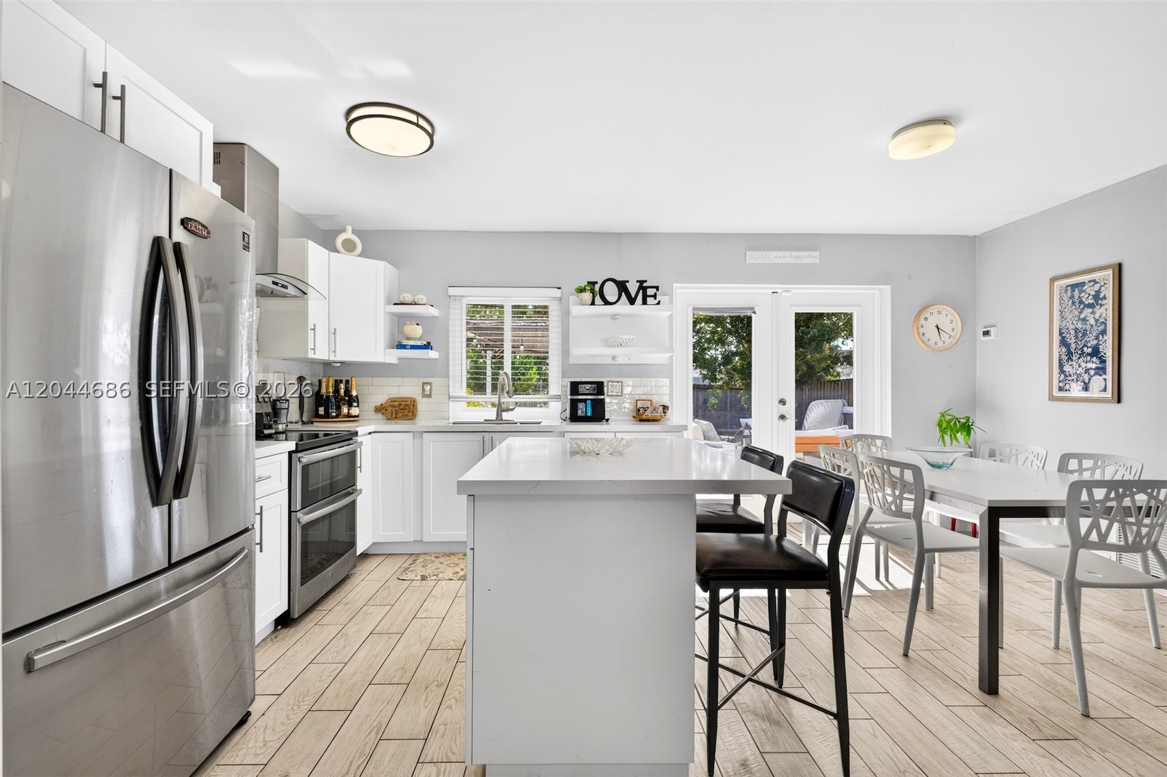 HOLLYWOOD HEIGHTS ADD SEC - Residential
