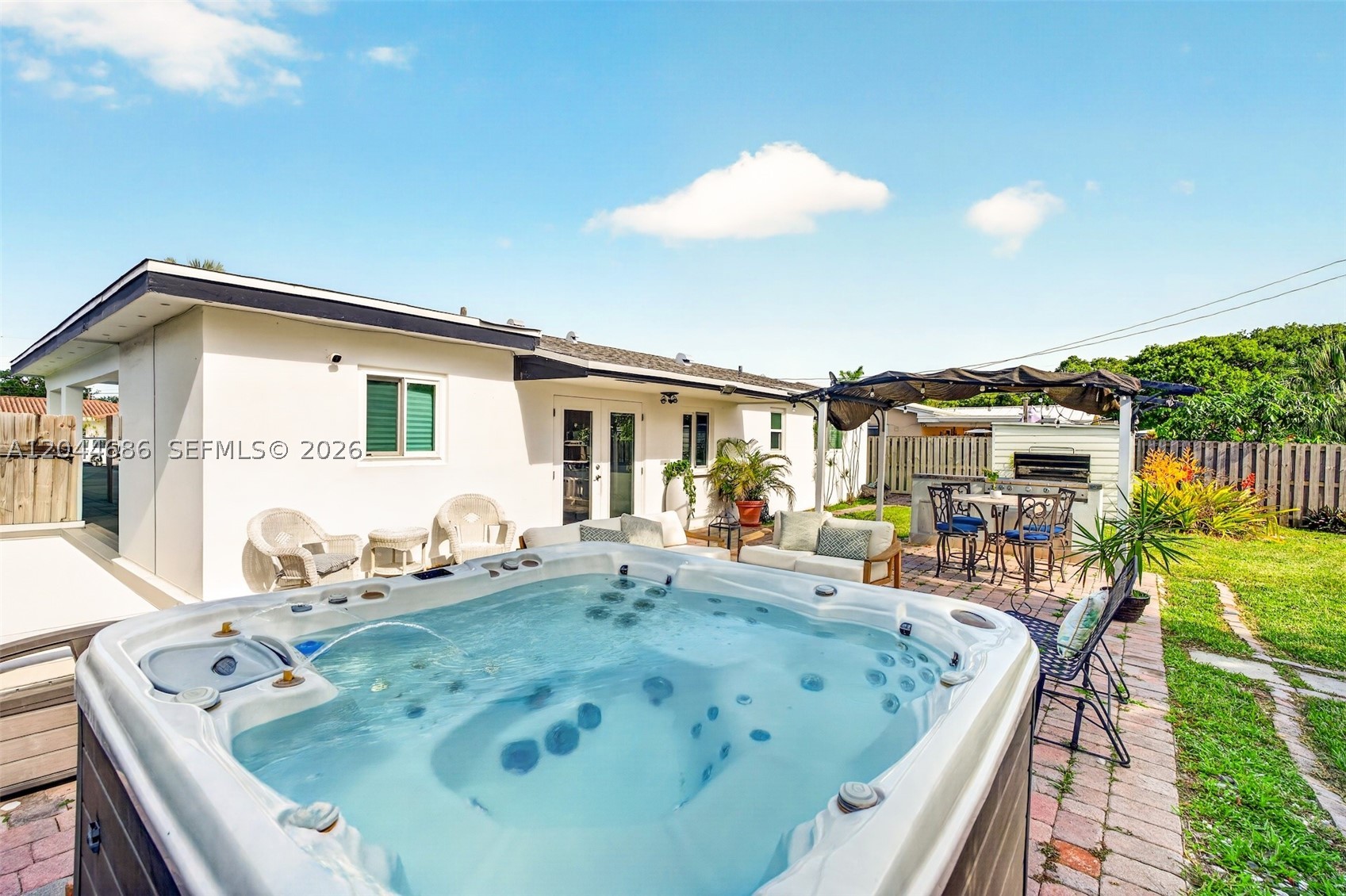 HOLLYWOOD HEIGHTS ADD SEC - Residential